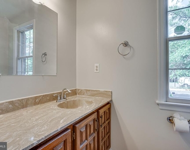 10629 Lakeside Oak Ct - Photo Thumbnail 16