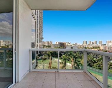 18101 Collins Ave - Photo Thumbnail 58