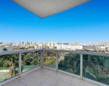 18101 Collins Ave - Photo Thumbnail 53