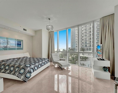 18101 Collins Ave - Photo Thumbnail 31