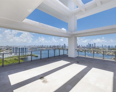 16385 Biscayne Blvd - Photo Thumbnail 60