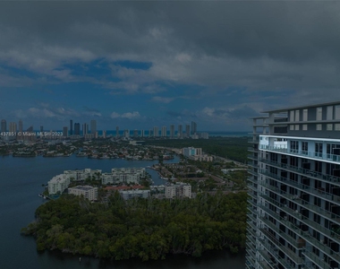 16385 Biscayne Blvd - Photo Thumbnail 9