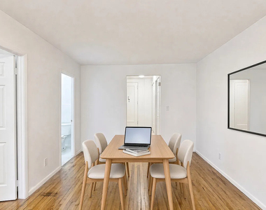 270 West 25th Street - Photo Thumbnail 1