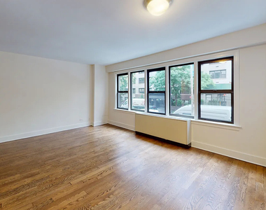 East 63rd Street - Photo Thumbnail 3