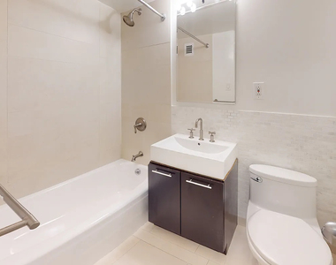 East 63rd Street - Photo Thumbnail 8