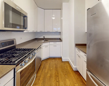 East 63rd Street - Photo Thumbnail 2