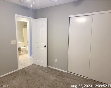 1826 Capilano Lane - Photo Thumbnail 17