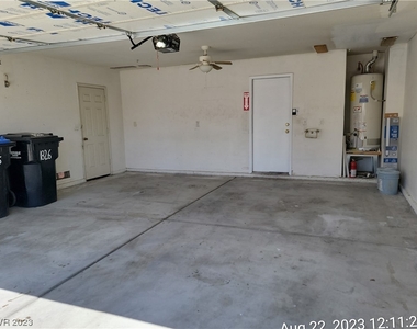 1826 Capilano Lane - Photo Thumbnail 22