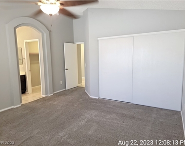 1826 Capilano Lane - Photo Thumbnail 13