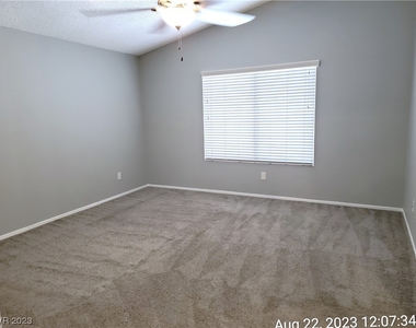 1826 Capilano Lane - Photo Thumbnail 11