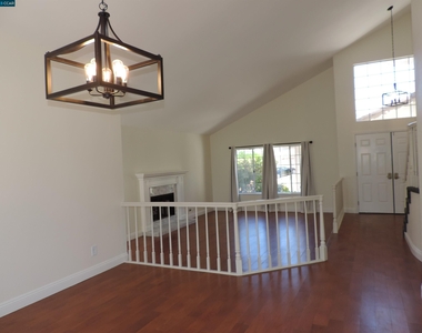 2190 Canyon Crest Ave - Photo Thumbnail 7