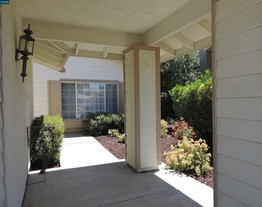 2190 Canyon Crest Ave - Photo Thumbnail 47