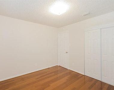 4205 Phoenix Drive - Photo Thumbnail 10