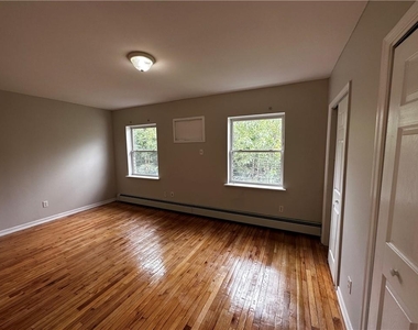 764 Warwick Street - Photo Thumbnail 12