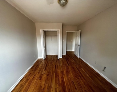 764 Warwick Street - Photo Thumbnail 8