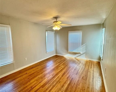 3412 Brady Avenue - Photo Thumbnail 12