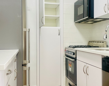 400 East 89th Street, 6N - Photo Thumbnail 12