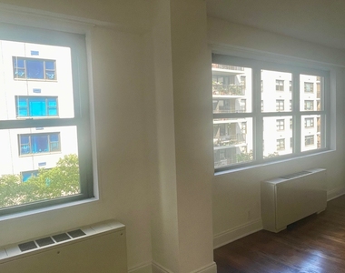 400 East 89th Street, 6N - Photo Thumbnail 2