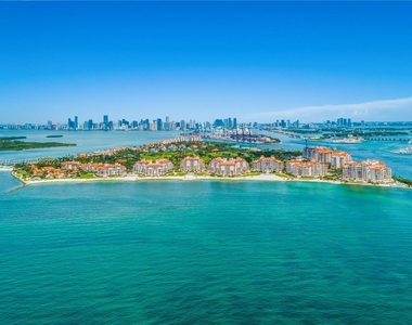 7813 Fisher Island Dr - Photo Thumbnail 0