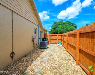 816 Pine Shadows Avenue - Photo Thumbnail 20