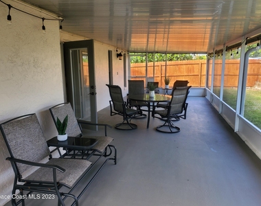 816 Pine Shadows Avenue - Photo Thumbnail 13