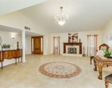 464 Woodway Drive - Photo Thumbnail 9