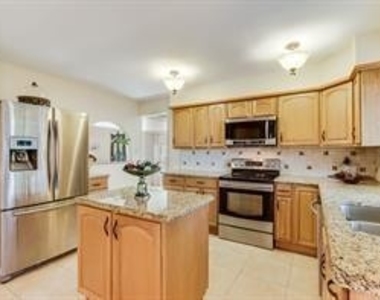 464 Woodway Drive - Photo Thumbnail 3