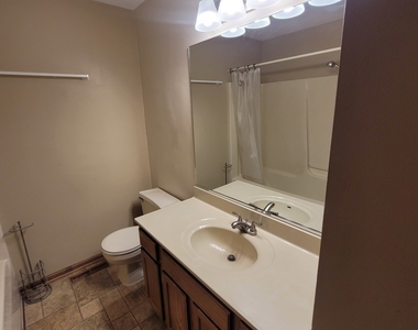 941 Millcreek Circle - Photo Thumbnail 11