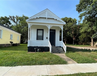 1003 Texas Street - Photo Thumbnail 13