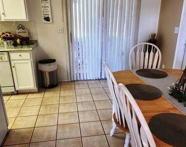 2555 Hacienda Pl - Photo Thumbnail 16