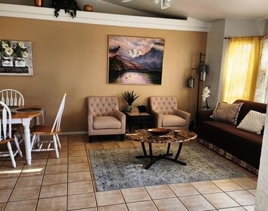 2555 Hacienda Pl - Photo Thumbnail 4