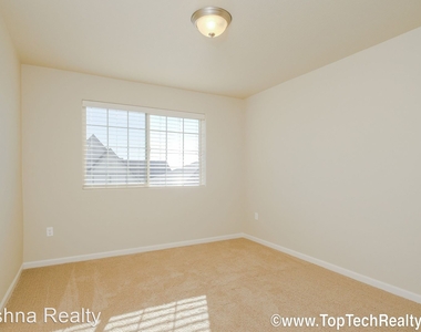 15230 Northwest Marianna St - Photo Thumbnail 11