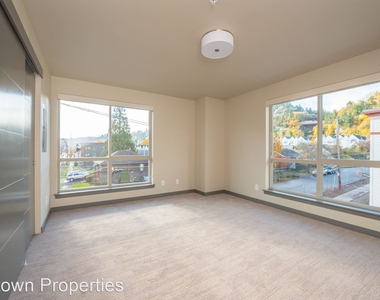 5885 S Macadam Avenue - Photo Thumbnail 10