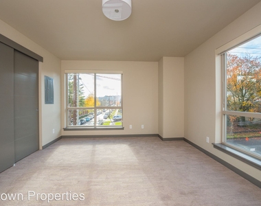 5885 S Macadam Avenue - Photo Thumbnail 11