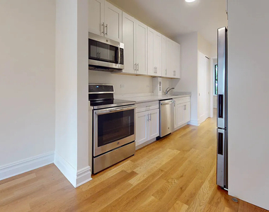 E 7th St & 3rd Ave - Photo Thumbnail 6