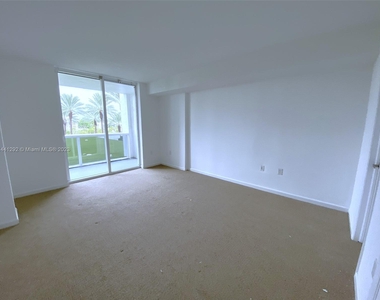 10275 Collins Ave - Photo Thumbnail 9