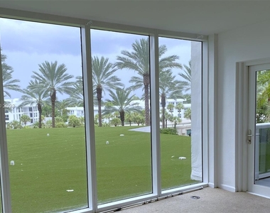 10275 Collins Ave - Photo Thumbnail 4