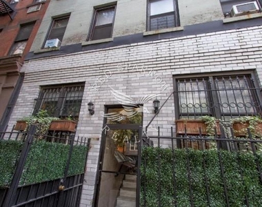 420 East 83rd Street - Photo Thumbnail 12