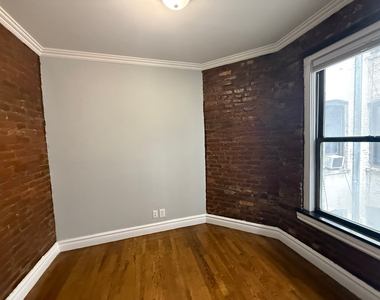 410 East 13th Street - Photo Thumbnail 2