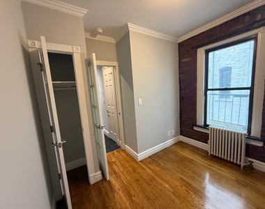 410 East 13th Street - Photo Thumbnail 7