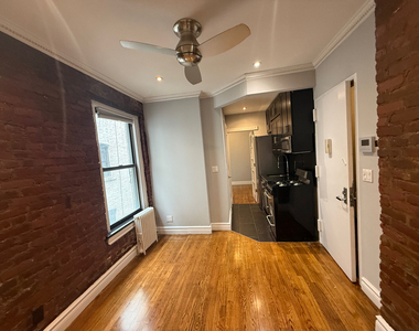 410 East 13th Street - Photo Thumbnail 3