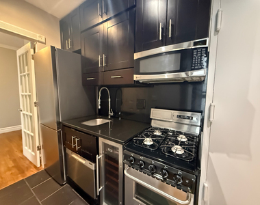 410 East 13th Street - Photo Thumbnail 5
