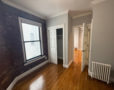 410 East 13th Street - Photo Thumbnail 10