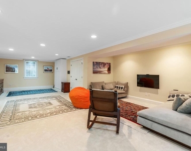 206 E Jefferson St - Photo Thumbnail 35
