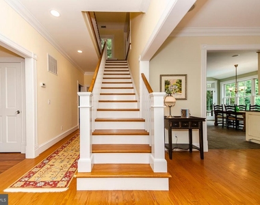 206 E Jefferson St - Photo Thumbnail 22