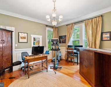 206 E Jefferson St - Photo Thumbnail 16
