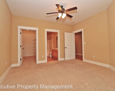 2867 Walden Blvd. - Photo Thumbnail 12