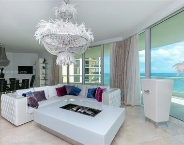 16051 Collins Ave - Photo Thumbnail 1