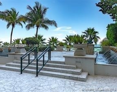 16051 Collins Ave - Photo Thumbnail 60