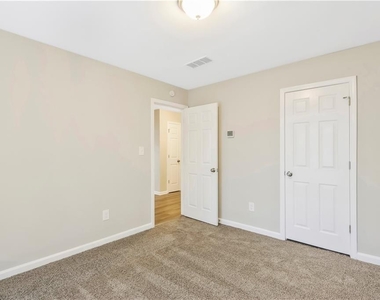 172 River Park Circle - Photo Thumbnail 25